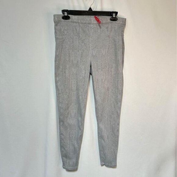 SPANX woman’s gray/white snakeskin pattern jeggings. Size 10. Excellent conditio - Picture 1 of 11